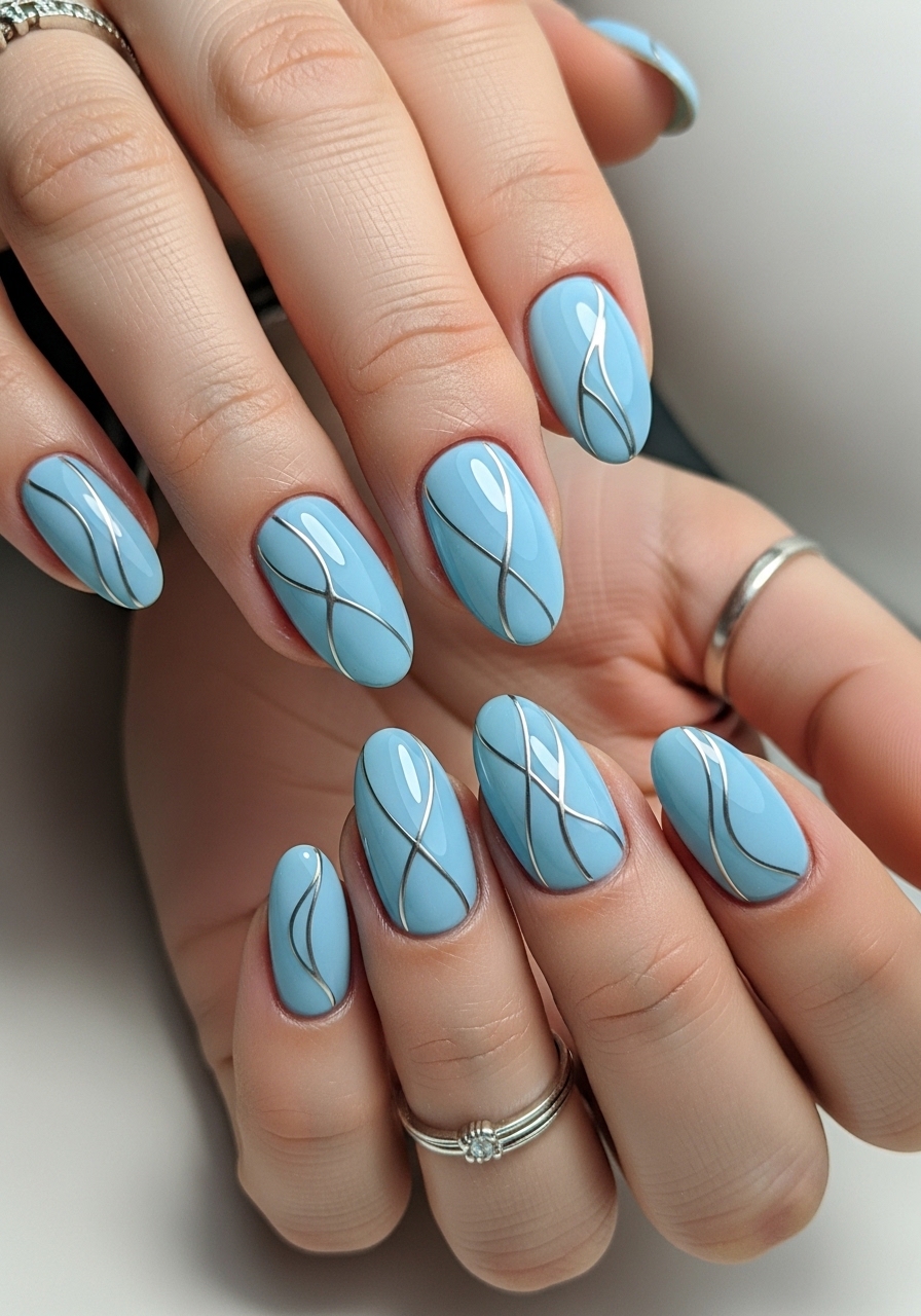 Babyblau mit Silberlinien